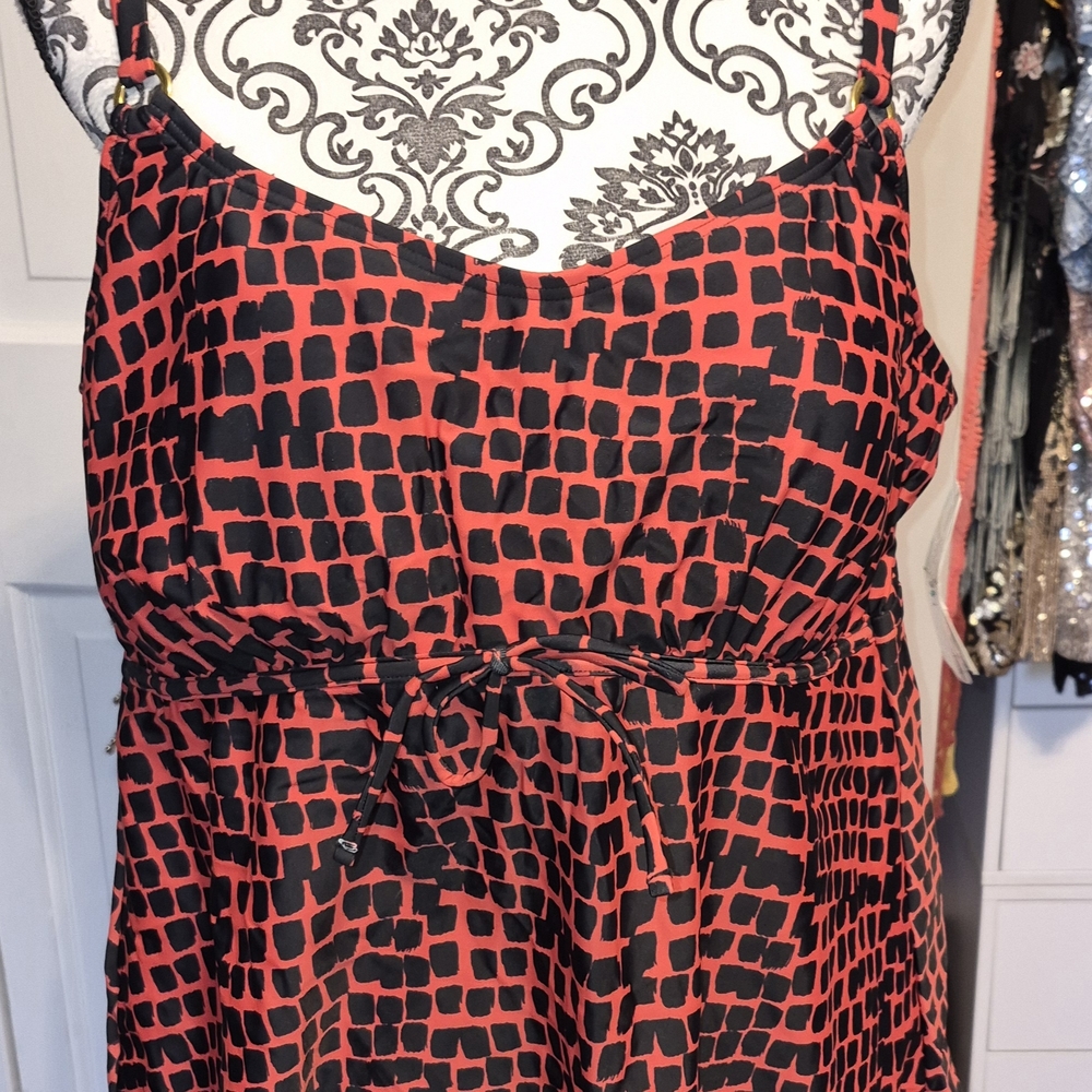 Island Escape Red and Black Patterned Dress